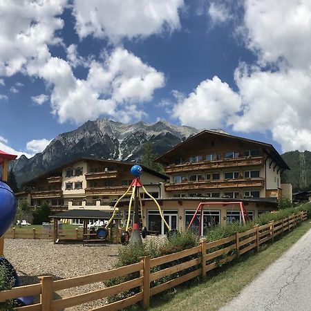 Kinderhotel Laerchenhof أوبشتايغ المظهر الخارجي الصورة
